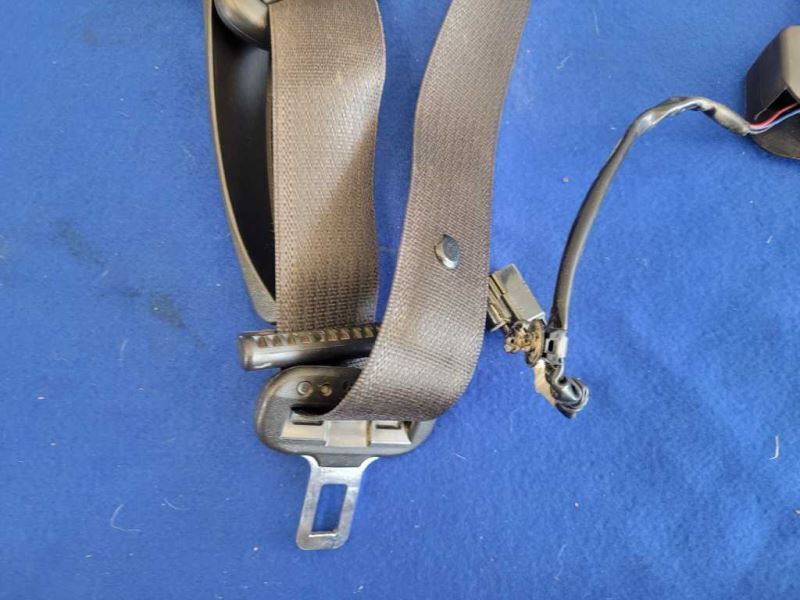 2011-2014 Ford Mustang GT Passenger Front Coupe Seat Belt Retractor 2568 - The Parts Farm