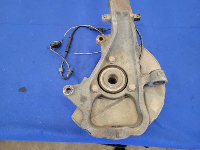 2003-2006 Chevrolet SSR Pickup Truck Passenger Front Spindle Knuckle 2432 - The Parts Farm