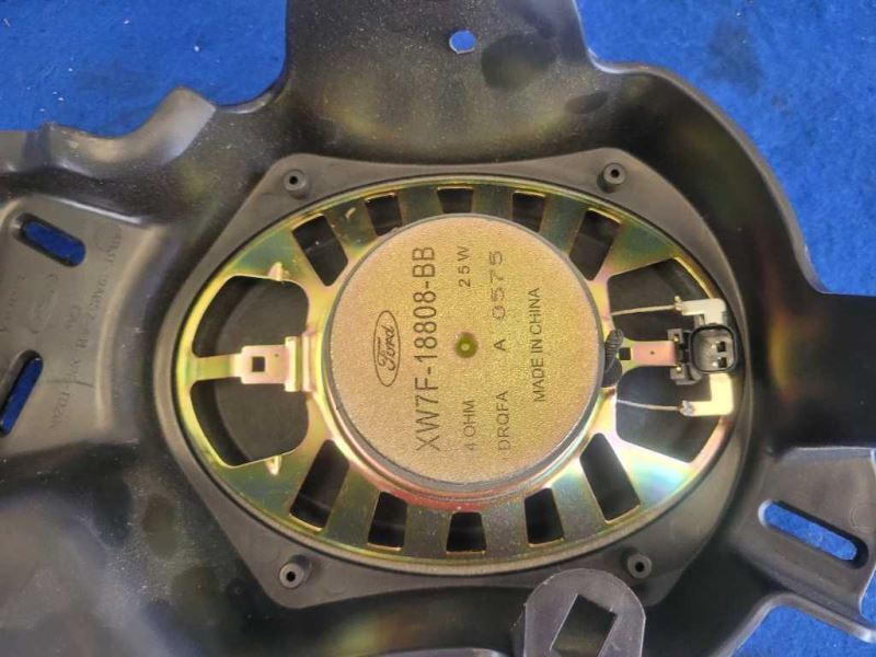 2005-2009 Ford Mustang GT 4.6L Saleen Convertible Driver Door Speaker Audio 2453 - The Parts Farm