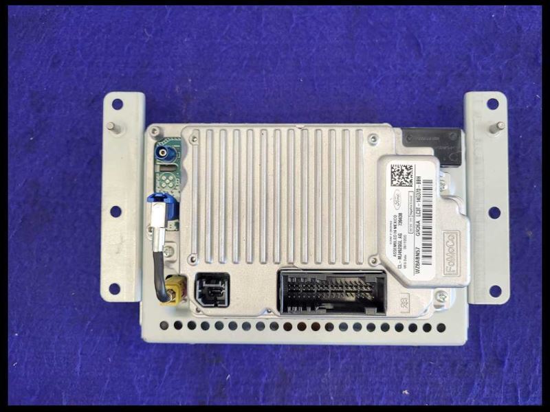 2017-2020 Ford F350 Pickup Truck Super Duty Info GPS TV Screen Front Center - The Parts Farm
