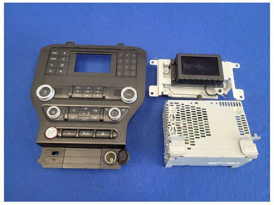 2019 Ford Mustang GT S550 Audio Receiver Information Screen Radio AM FM 2577 - The Parts Farm