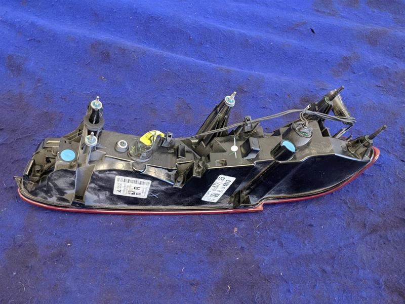 2016-2018 Chevrolet Camaro LS LT SS Passenger Taillight Lamp Lens New Take Off - The Parts Farm
