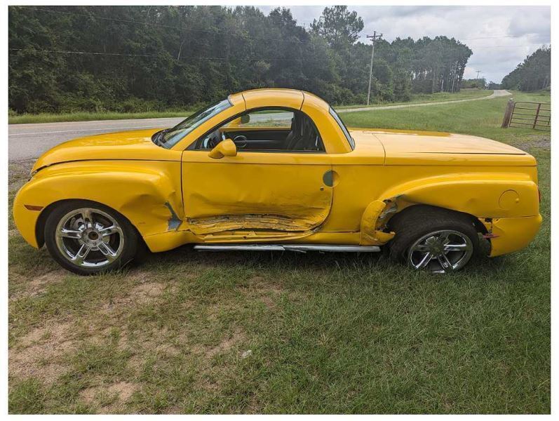 2004 Chevrolet SSR Pickup Truck Audio Radio Stereo Receiver AM FM 2426 - The Parts Farm