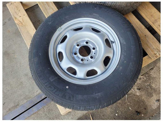 2015-2020 Ford Pickup Truck Wheel 17x7.5 Steel Painted 8 Hole FL34-1015-AB 2358 - The Parts Farm
