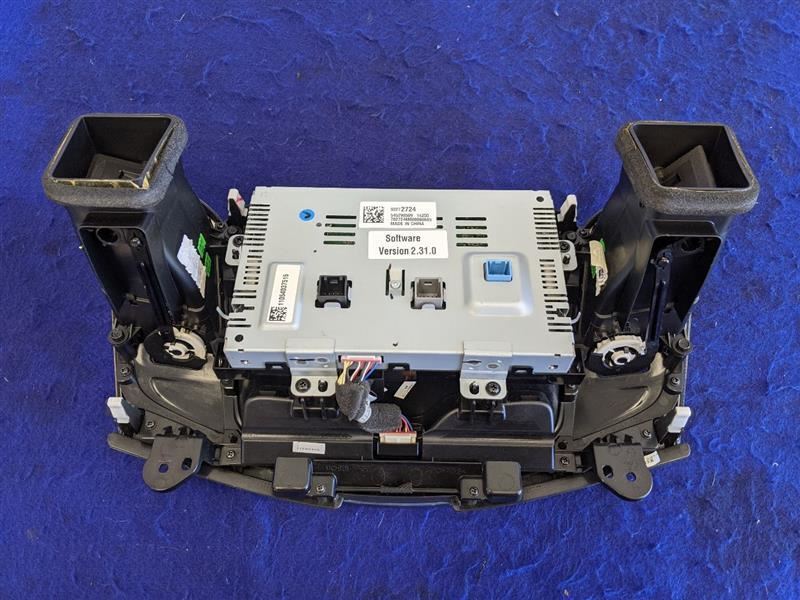 2015-2017 Chevrolet Caprice 6.0L Sedan Audio Radio Control Panel ID 92272724 - The Parts Farm