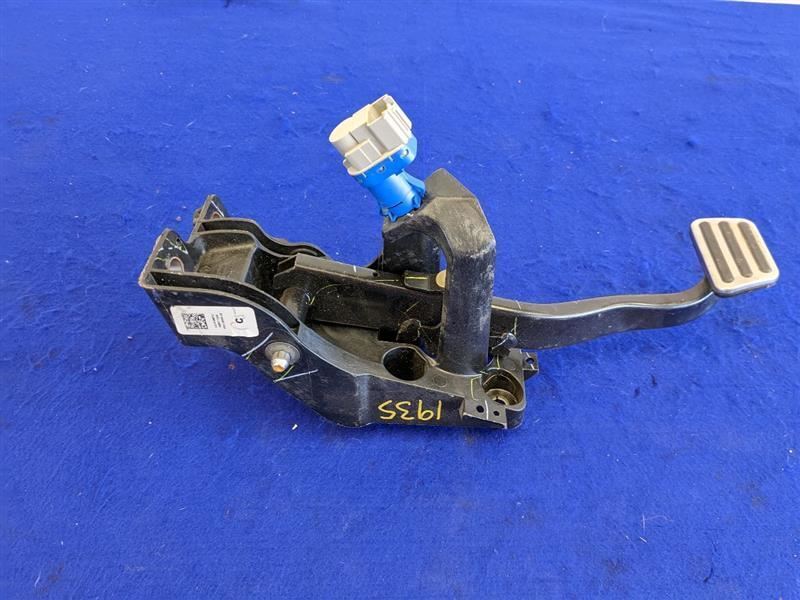 2015-2017 Ford Mustang GT S550 Gas Pedal Box Pad Drive By Wire - The Parts Farm