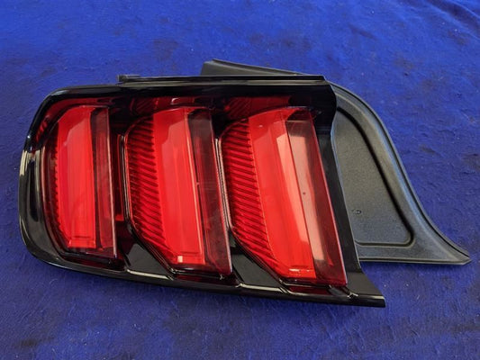 2015-2017 Ford Mustang GT S550 Driver Left LH Taillight Lamp Brake Lens OEM - The Parts Farm