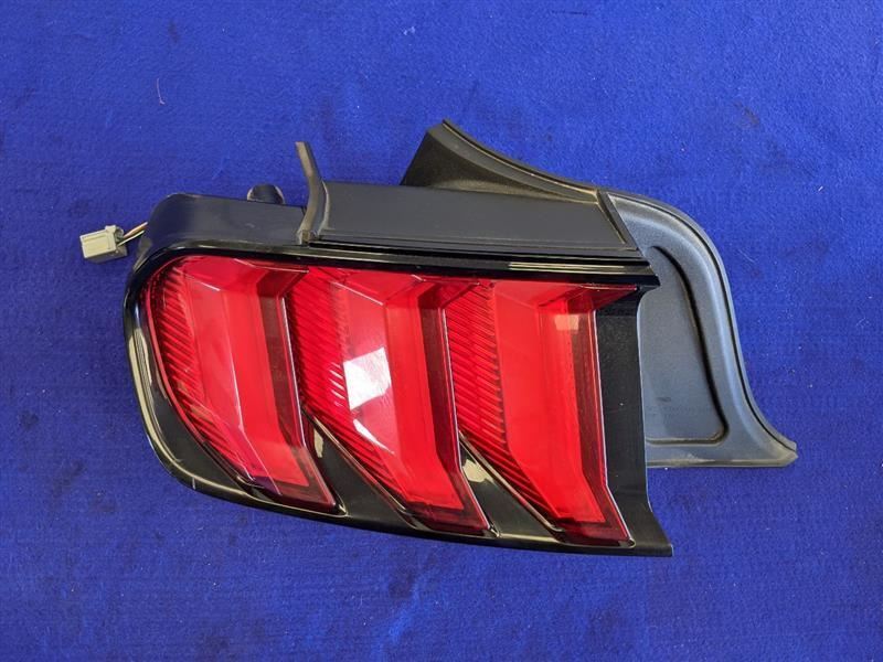2018-2023 Ford Mustang GT S550 Driver Left LH Taillight Lamp Brake Lens OEM - The Parts Farm