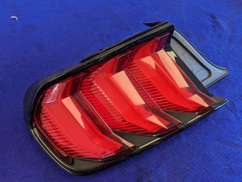 2018-2023 Ford Mustang GT S550 Driver Left LH Tail Light Lamp Brake Lens OEM - The Parts Farm