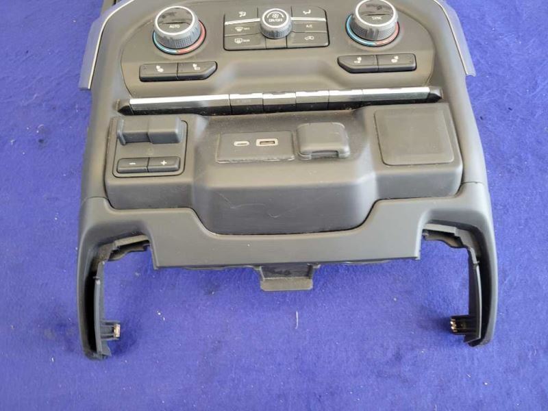 2021 Chevrolet Silverado RST 6.2L Audio Info Screen Radio Receiver Stereo 2099 - The Parts Farm