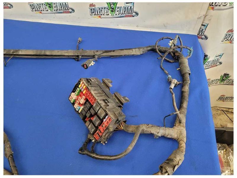 2003-2004 Mercury Marauder 4.6 Power Distribution Harness Wire Engine Plug 2534 - The Parts Farm
