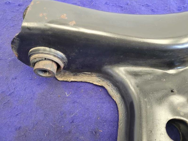 2004-2005 Dodge Ram Viper SRT-10 8.3L Passenger Right Front Lower Control Arm - The Parts Farm