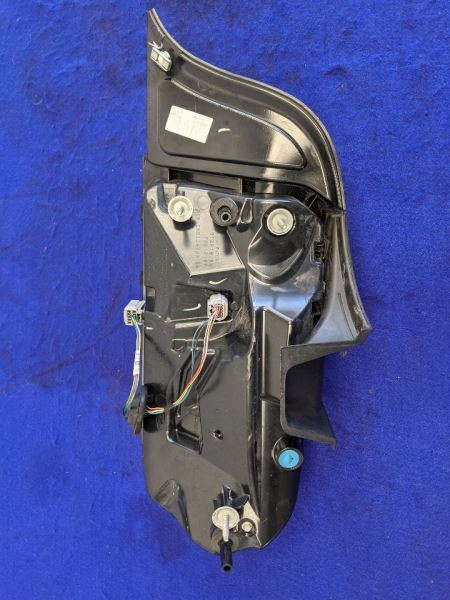 2018-2023 Ford Mustang GT S550 Driver Left LH Tail Light Lamp Brake Lens OEM - The Parts Farm