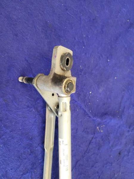 2014-2017 Chevrolet SS 6.2L Sedan Windshield Wiper Linkage Motor 2372 - The Parts Farm