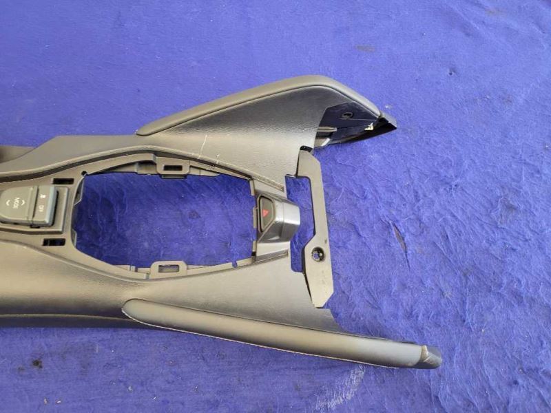 2016-2018 Chevrolet Camaro SS Center Console Front Floor Leather Storage 2344 - The Parts Farm