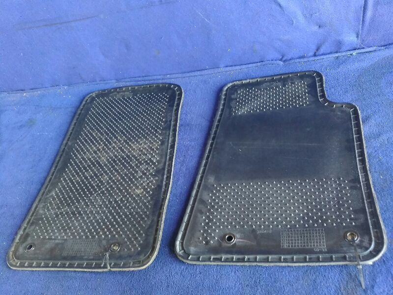 2010-2015 CAMARO SS LT ZLE RS FRONT CARPET FLOOR MATS PAIR DRIVER PASSENGER OEM - The Parts Farm