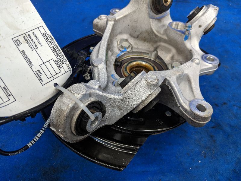 2017-2019 Chevrolet Camaro SS Passenger Right RH Rear Knuckle Hub Spindle - The Parts Farm