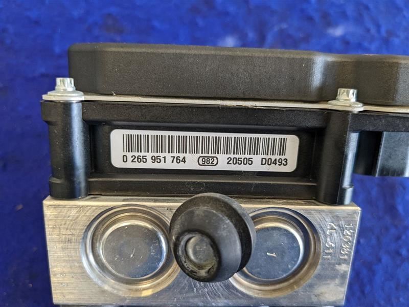 2012-2015 Chevrolet Camaro SS ABS Anti-Lock Brake Module Pump Front Switch - The Parts Farm