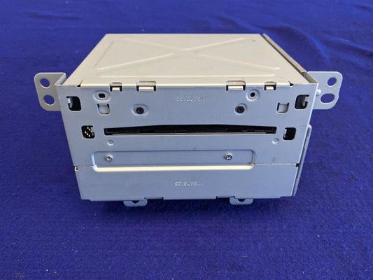 2010-2011 Chevrolet Camaro SS Audio Radio Receiver AM FM XM CD MP3 Uye - The Parts Farm