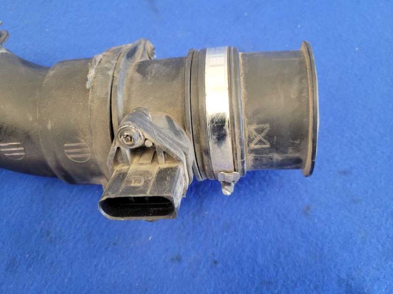 2003-2006 Porsche Cayenne Turbo 4.5L Mass Air Meter Cold Air Intake 2137 - The Parts Farm