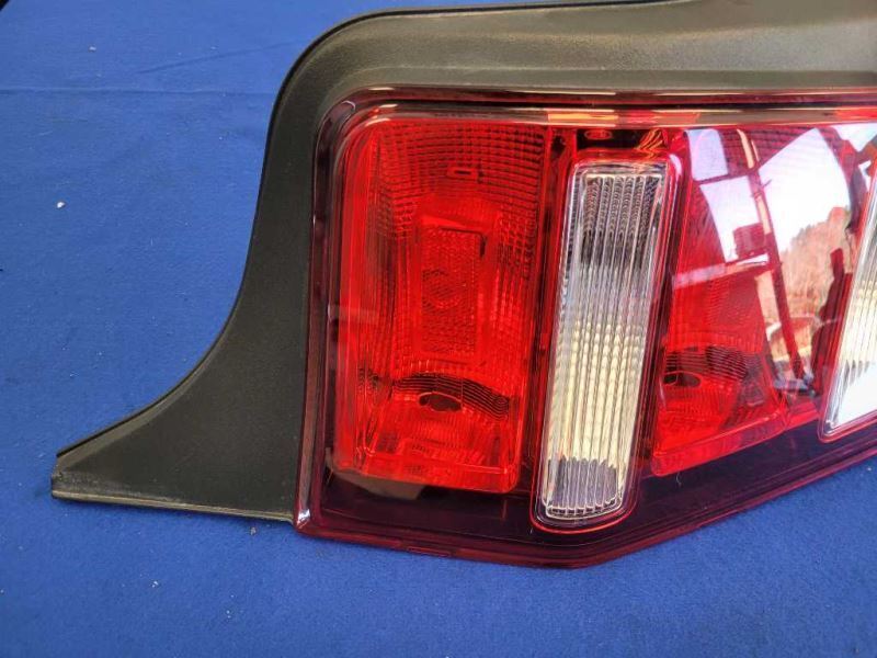 2010-2012 Ford Mustang GT Passenger RH Tail Light Lamp Brake Lens Red 2470 - The Parts Farm