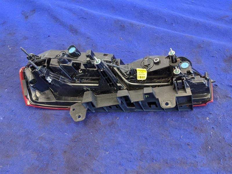 2016-2018 Chevrolet Camaro LS LT SS Passenger Taillight Lamp Lens New Take Off - The Parts Farm