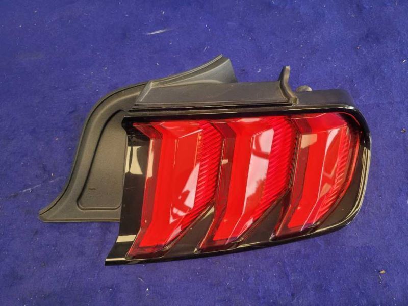 2018-2023 Ford Mustang GT S550 Passenger Right Taillight Lamp Brake Lens 2214 - The Parts Farm