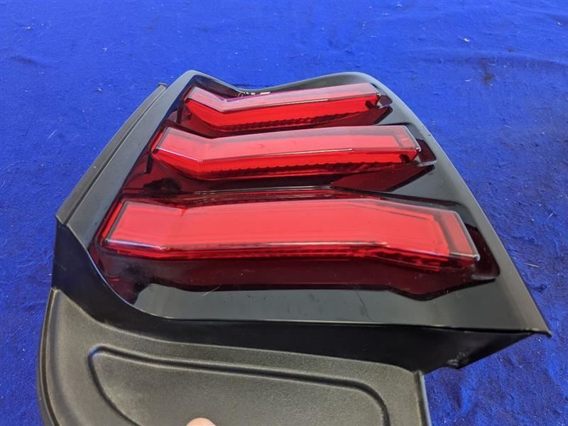 2018-2023 Ford Mustang GT S550 Passenger Right Taillight Lamp Brake Lens OEM - The Parts Farm