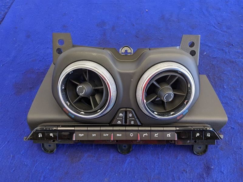 2016-2017 Chevrolet Camaro SS Temperature Control Dual Zone Opt CJ2 ID 84078980 - The Parts Farm