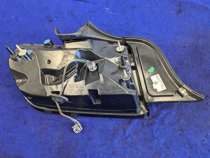 2018-2023 Ford Mustang GT S550 Passenger Right Taillight Lamp Brake Lens OEM - The Parts Farm