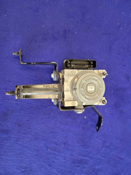 2019-2020 Ford Mustang GT S550 ABS Module Anti-Lock Brake Pump 2342