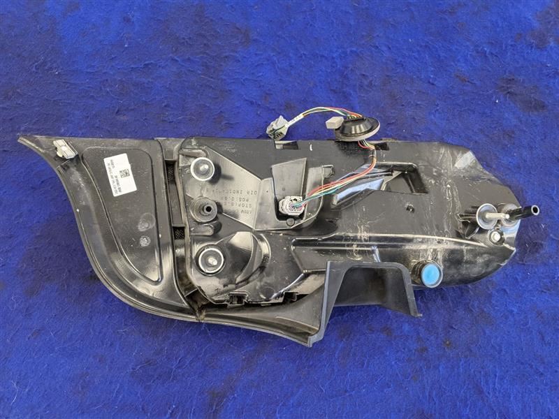 2018-2023 Ford Mustang GT S550 Passenger Right Taillight Lamp Brake Lens OEM - The Parts Farm
