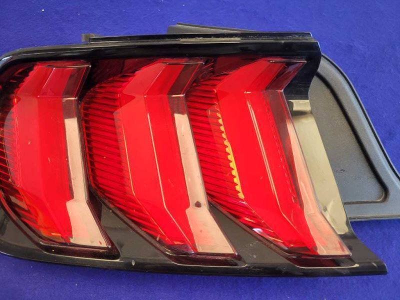 2018-2023 Ford Mustang GT S550 Driver Left LH Taillight Lamp Brake Lens OEM 2306 - The Parts Farm