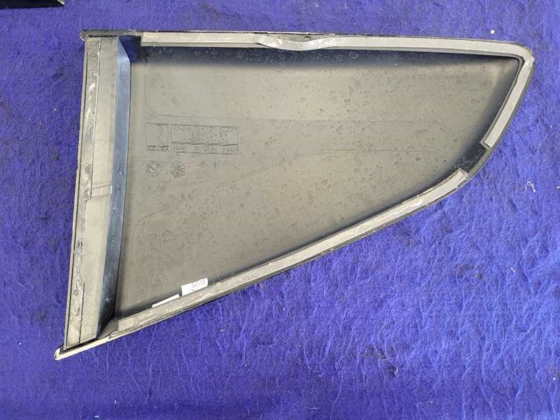 2015-2021 Ford Mustang GT S550 Quarter Glass Louvers Side Window Paint G1 - The Parts Farm
