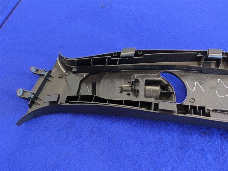 2012-2014 Jeep Grand Cherokee SRT-8 6.4L Passenger B Pillar Molding Trim OEM - The Parts Farm