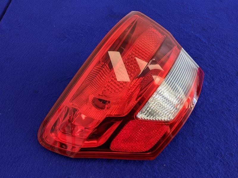 2011-2013 Jeep Grand Cherokee SRT-8 6.4L Driver Tail Light Brake Lamp OEM Factor - The Parts Farm