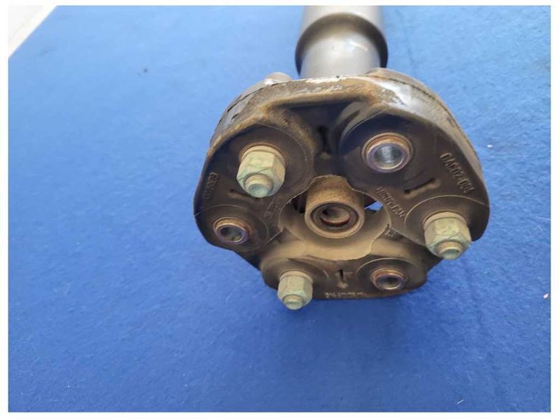 2010-2011 Chevrolet Camaro SS Driveshaft Manual Transmission M/T 2525 - The Parts Farm