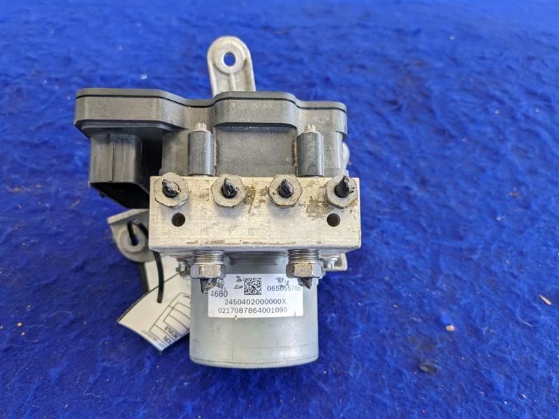 2017-2019 Cadillac CTS V 6.2 LT4 Sedan ABS Module Switch Pump Brake 2315 - The Parts Farm