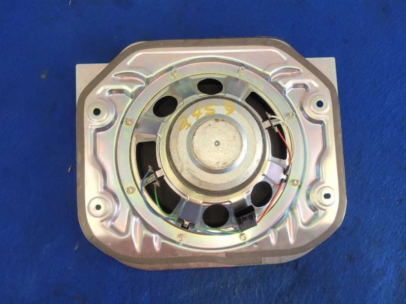 2010-2015 Chevrolet Camaro ZL1 Convertible Rear Subwoofer Speaker 2459 - The Parts Farm