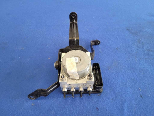 2018-2023 Ford Mustang GT S550 ABS Anti-Lock Brake Module Pump PP1 M/T 2609 - The Parts Farm