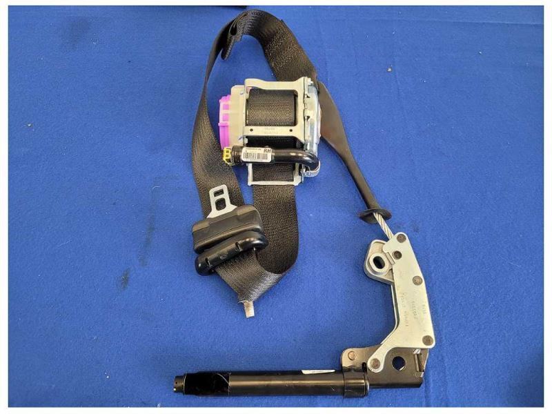 2015-2017 Ford Mustang GT S550 Passenger RH Coupe Front Seat Belt Retractor 2594 - The Parts Farm