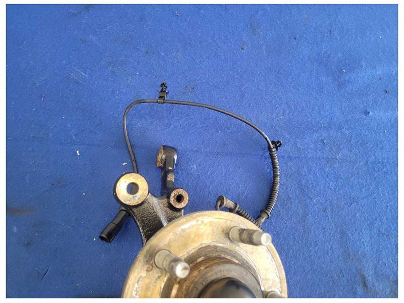 2005-2009 Ford Mustang GT 4.6L Saleen Passenger Front Spindle Knuckle Hub 2453 - The Parts Farm