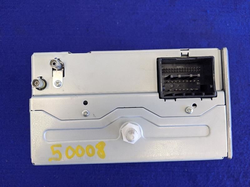 2010-2011 Chevrolet Camaro SS Audio Radio Receiver AM FM XM CD MP3 Uye - The Parts Farm