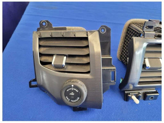 2022 Ford F150 F-150 Lightning Truck Vent Dash Trim Air Duct Center 2523