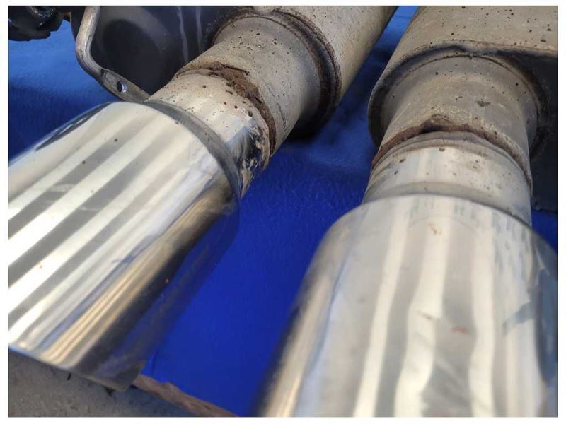 2011-2014 Ford Mustang GT Magnaflow Mufflers Pair Exhaust Tip Dual 2468 - The Parts Farm