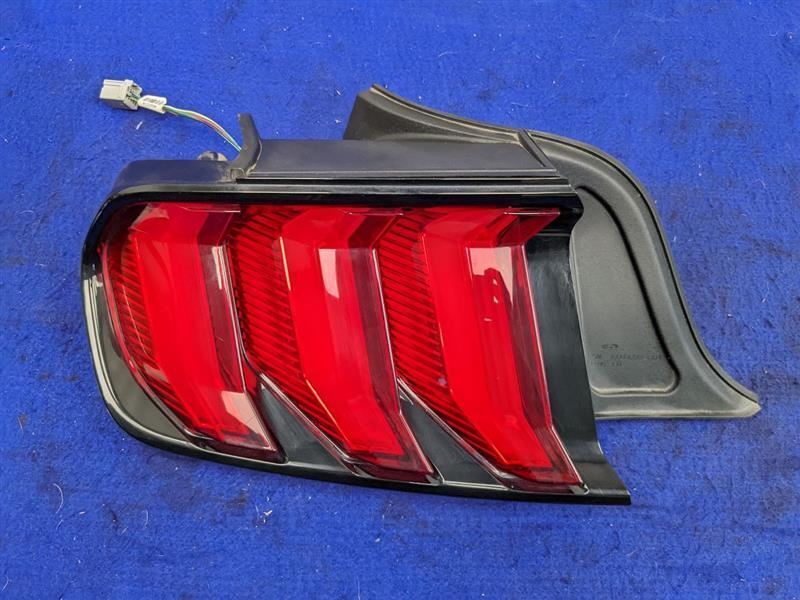 2018-2023 Ford Mustang GT S550 Driver Left LH Taillight Lamp Brake Lens OEM - The Parts Farm