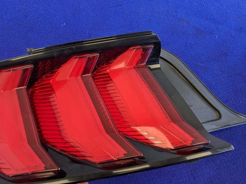 2018-2023 Ford Mustang GT S550 Driver Left LH Taillight Lamp Brake Lens OEM - The Parts Farm