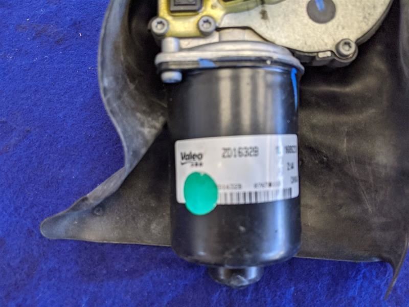 2014-2017 Chevrolet Caprice 6.0L Sedan Windshield Wiper Motor Linkage Arm - The Parts Farm