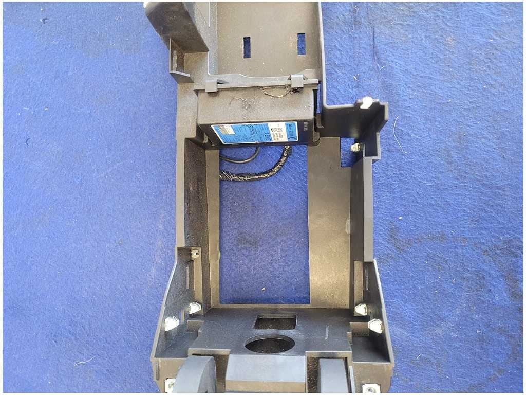47647358