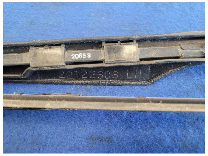 1993 Chevrolet Camaro Z28 Coupe Pair Windshield Wiper Arms Blades 2546 - The Parts Farm